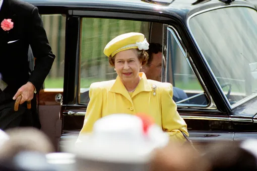 Зачем Елизавета II всегда возила с собой запас крови? 10 правил королевских путешествий