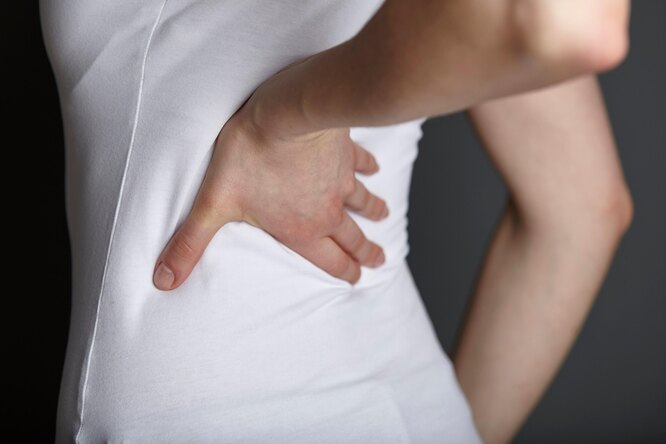 Боли в спине? 7 признаков, что пора срочно бежать к врачу