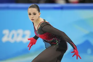 Камила Валиева впервые вышла на связь в Сети после Олимпиады