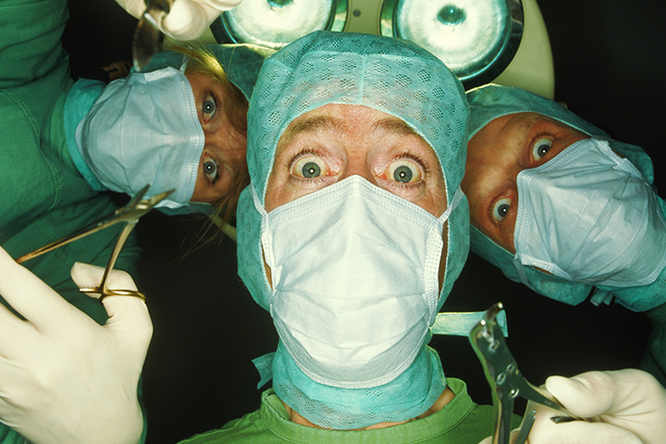 Распознайте шарлатана: 9 причин бежать прочь от пластического хирурга