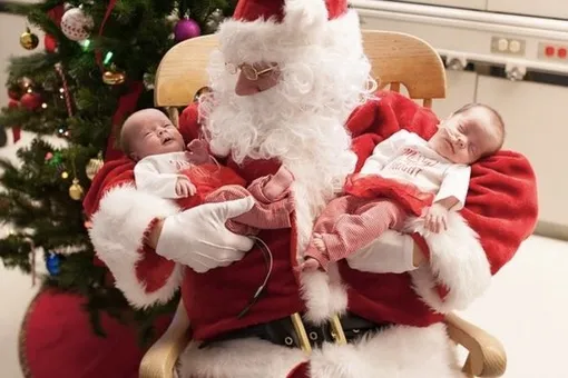 Санта Клаус навестил малышей в отделении интенсивной терапии