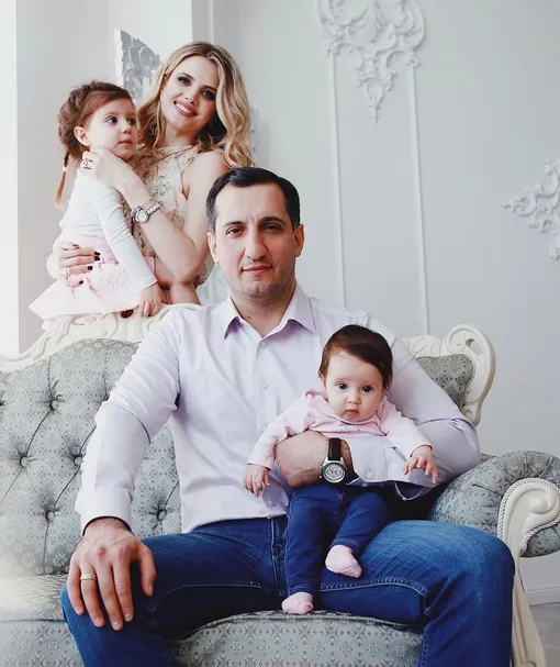 Арарат Кещян с семьей