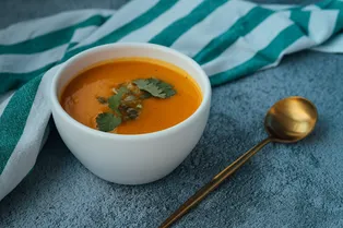 Тем, кто любит погорячее: пять рецептов наваристых супов
