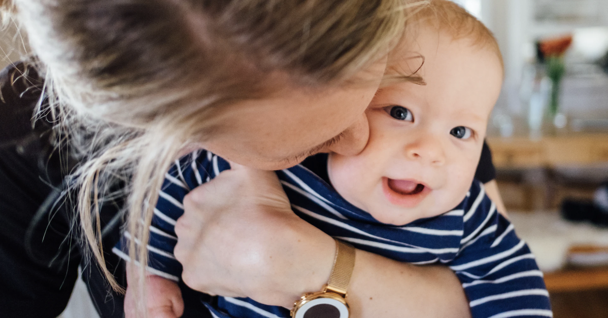 усыновить младенца. усыновить младенца. девочки на удочерение. дети на усыновление девочки. усыновление ребенка 2 года.