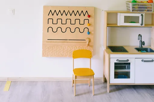 Лишняя мебель и красивый ковёр: 10 частых ошибок в дизайне детской, которых нужно избегать