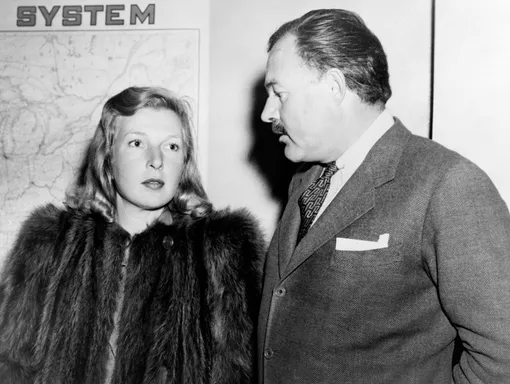 Эрнест Хемингуэй со своей третьей женой Мартой Геллхорн