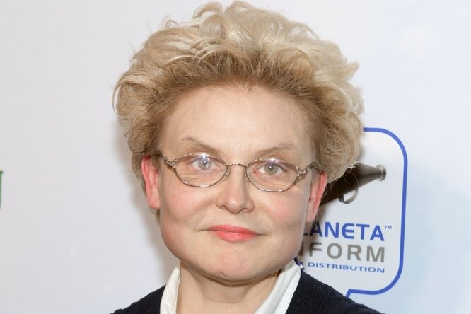 «К сожалению для вас, я не пью и не ругаюсь матом»: Елена Малышева собирается подать в суд на СМИ, выложившие новость о скандале в аэропорту «К сожалению для вас, я не пью и не ругаюсь матом»: Елена Малышева собирается подать в суд на СМИ, выложившие новость о скандале в аэропорту