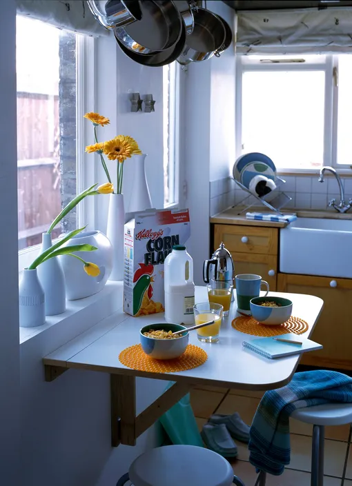 Сделать маленькую кухню более функциональной поможет складная мебель