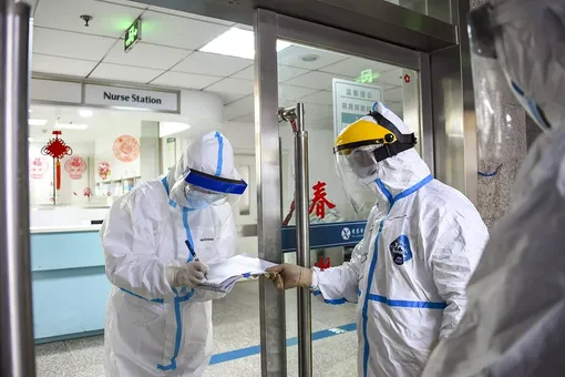 «Не нужно помогать коронавирусу»: почему нельзя использовать эфирные масла в масках при COVID-2019