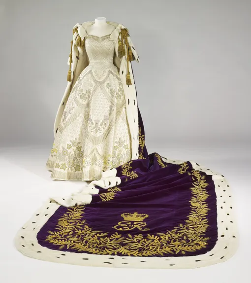 коронационное платье королевы елизаветы 2
