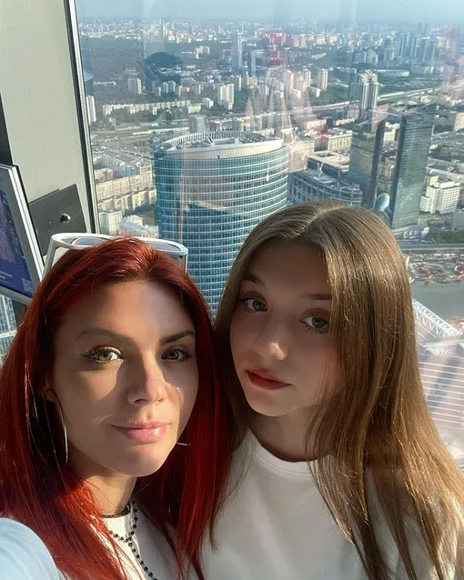 Леся Ярославская с дочерью Елизаветой фото