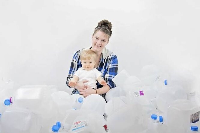 «Молочная фея»: женщина пожертвовала более 400 литров грудного молока нуждающимся детям