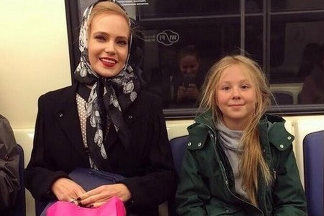Девятилетнюю дочь Глюк’oZы, впервые спустившуюся в метро, приняли за бездомную