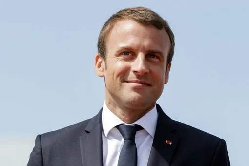 Команда президента Франции обещает сократить его расходы на макияж