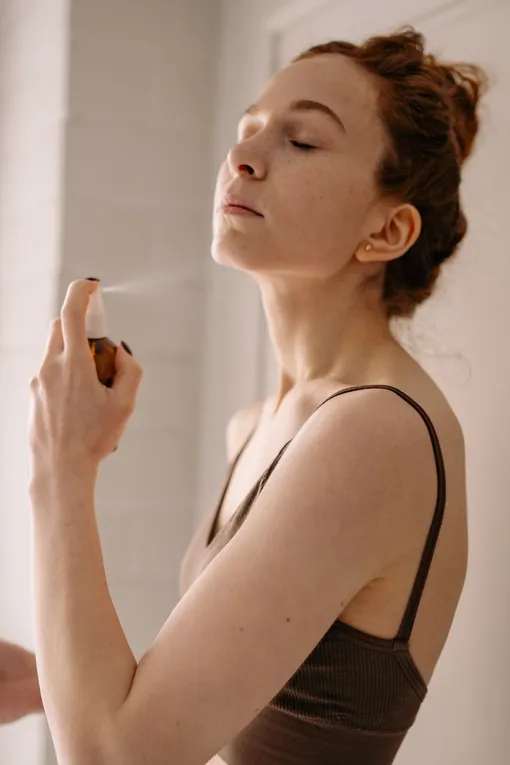 Необычные способы использования дезодорантов: 14 лайфхаков с дезодорантом для тела