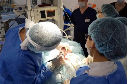 В Подмосковье врачи успешно удалили килограммовую опухоль у новорожденного