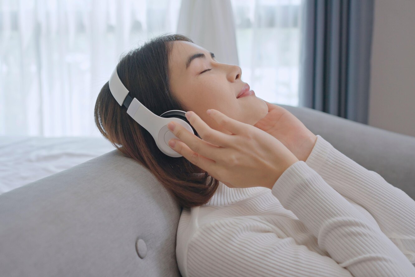 что такое белый шум, как белый шум помогает успокоиться, вред белого