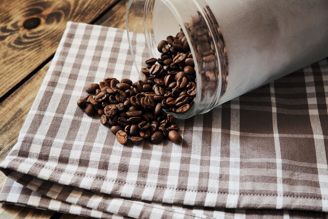 Кофейные зерна, как отмыть запах лука и чеснока с рук