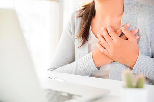 Не только сердце: 7 опасных причин боли в груди