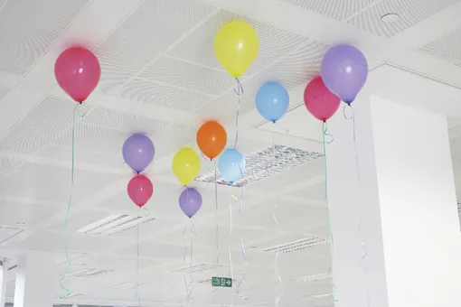 Куда исчезают гелиевые шары из аэропорта в Тель-Авиве?