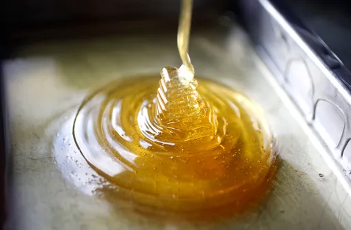 7 способов как определить подлинность мёда в домашних условиях: настоящий или нет
