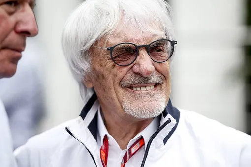 «Надо же было чем-то заниматься»: 89-летний экс-президент «Формулы-1» готовится стать отцом в четвертый раз