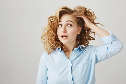 Пятнистые волосы и странный цвет: 8 способов исправить неудачное окрашивание