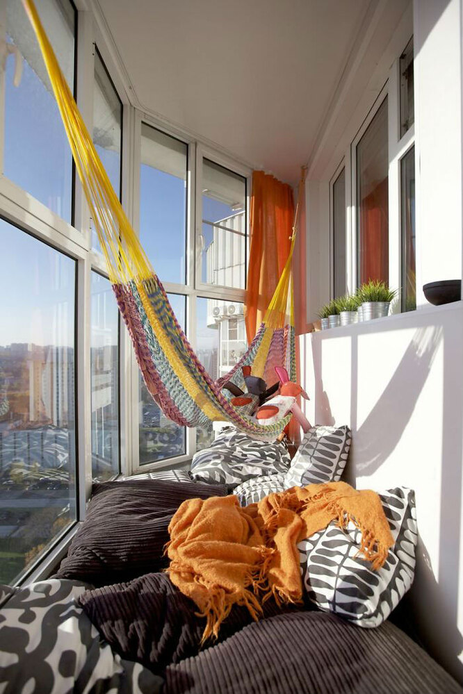 Уютный балкон. 21 потрясающая идея необычной отделки