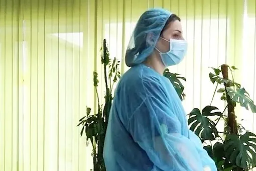 «Благодаря вам мы живы»: пациенты больницы в Коммунарке записали видеообращение к врачам