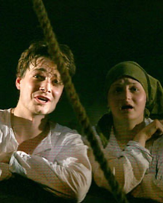Яна Сексте и Максим Матвеев в спектакле «Сорок первый. Opus Posth»