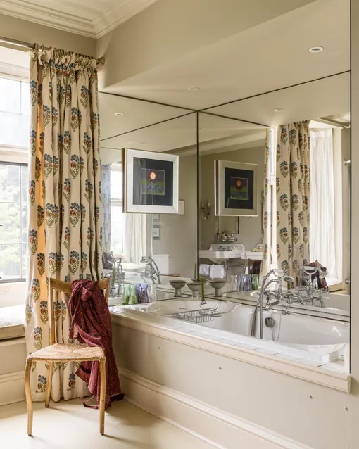 зеркала в дизайне ванной комнаты