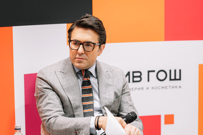 Андрей Малахов провёл дискуссию «Настоящее российских брендов» Андрей Малахов провёл дискуссию «Настоящее российских брендов»