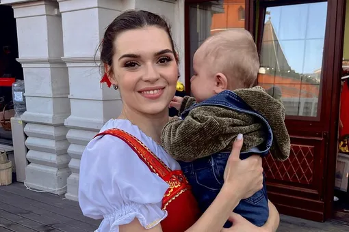 «Годик нашему сыночку»: Аделина Сотникова выложила трогательное видео с первенцем в день его рождения