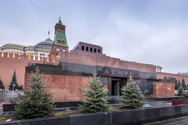 Почему бальзамировали Ленина?