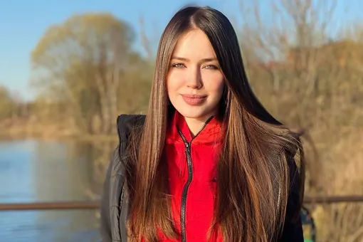 «Такие разные»: Анастасия Костенко показала младшую сестру