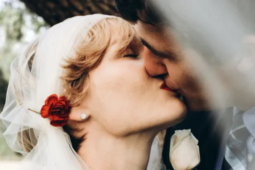 Свадьба в 2021 году: астролог назвала один неудачный месяц и много удачных дней