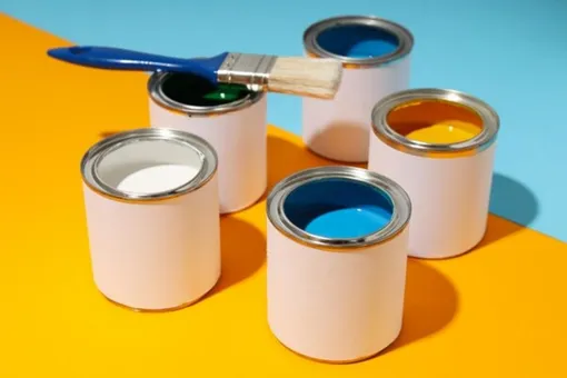 Остатки краски можно использовать, чтобы перекрасить кухонную мебель