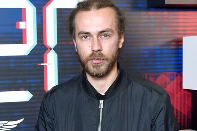 Проблемы с дикцией, избавился от дредов: 7 фактов о сыне Децла