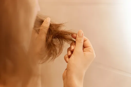 Сухой шампунь: палочка-выручалочка или вред для волос? Спросили у трихолога