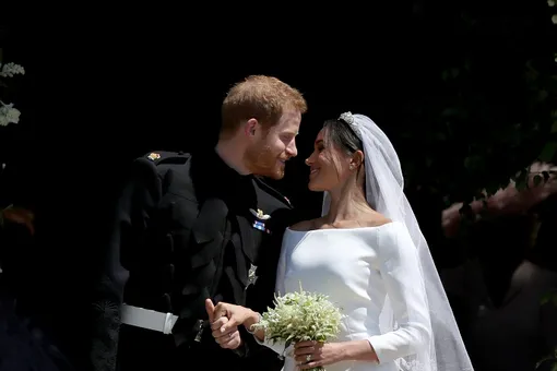 «Радовались, что все закончилось»: фотограф принца Гарри и Меган Маркл рассказал о свадебной фотосессии