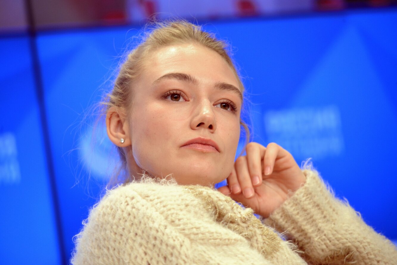 Оксана Акиньшина сестры