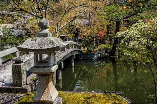 Мосты и мостики — важный элемент дизайна японского сада