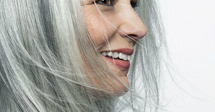 Как правильно окрашивать волосы тем, кто любит седину