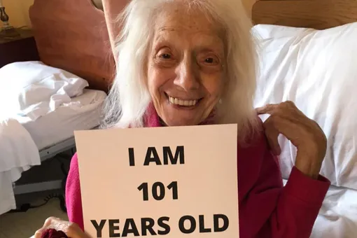 «У нее ДНК суперженщины»: 101-летняя жительница Нью-Йорка пережила испанку, рак и коронавирус