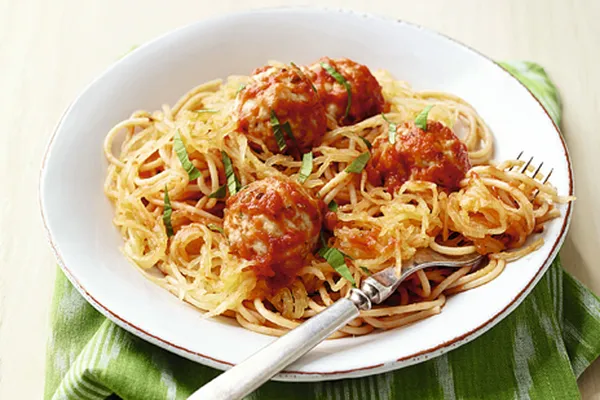 Куриные тефтели со спагетти
