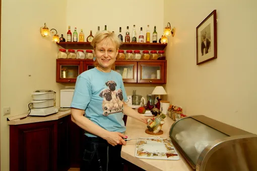 Дарья Донцова воспользовалась идеей Марины Цветаевой для приготовления блинов, но несколько видоизменила ее