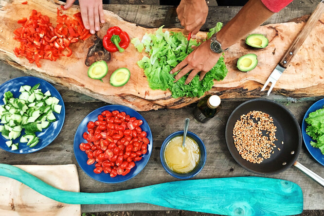 Вкусно и полезно: 5 советов, чтобы сделать новогоднюю еду более здоровой Вкусно и полезно: 5 советов, чтобы сделать новогоднюю еду более здоровой