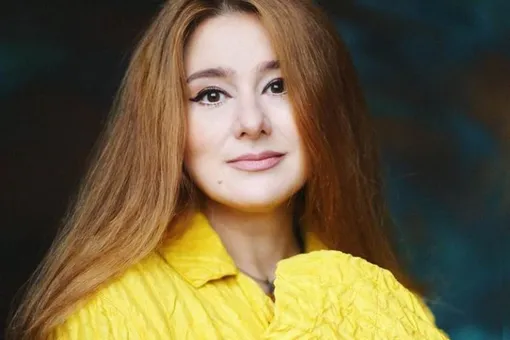 «Вы позитивные»: Юлия Куварзина показала 11-летнюю дочь и 80-летнюю маму в день ее рождения