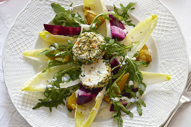 Свекольный салат с цикорием