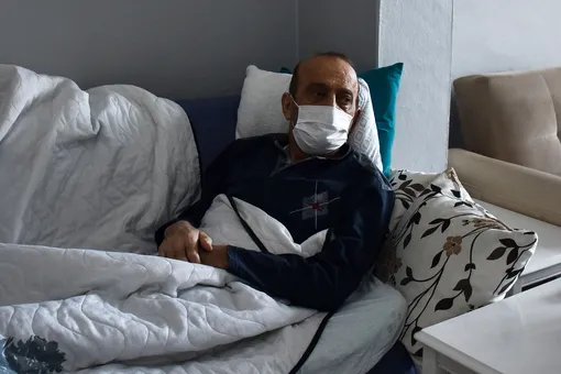 В Турции 56-летний мужчина болеет ковидом уже 14 месяцев